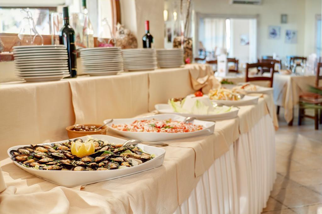 Hotel Li Graniti Байя-Сардинія Екстер'єр фото